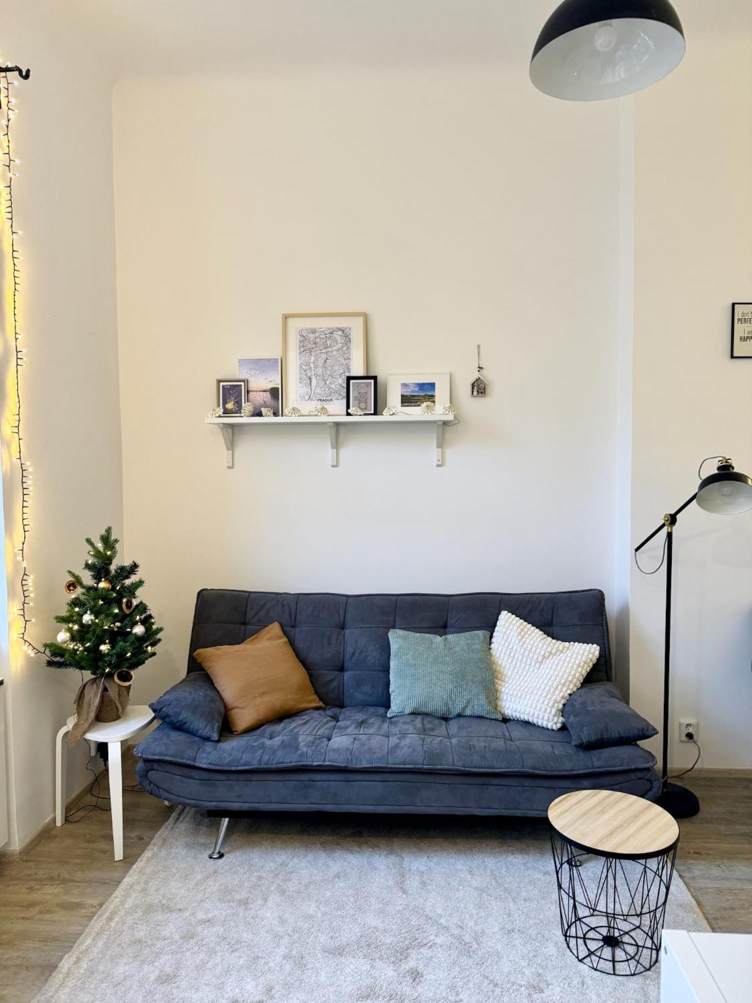 Apartment By Charles Bridge, Prague